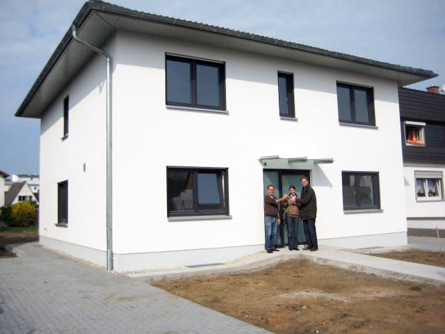 Schlüsselübergabe Neubau Einfamilienhaus in Sprendlingen